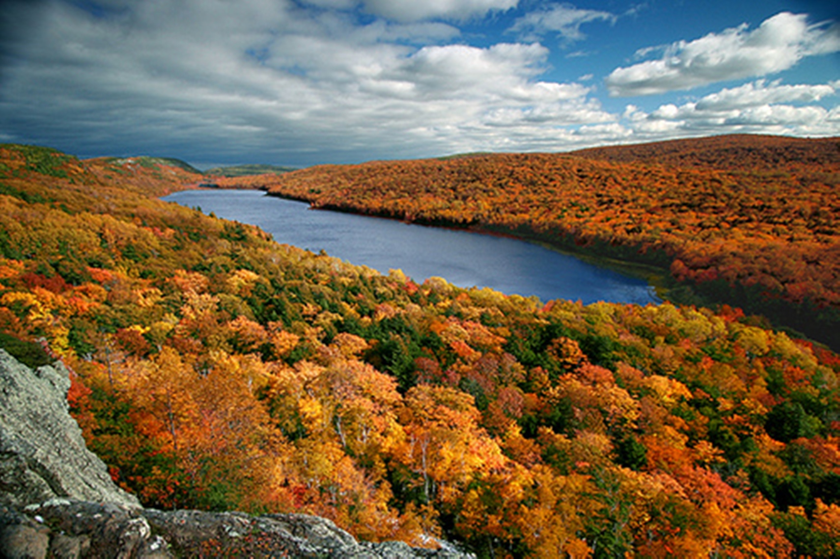 Lake Of The Clouds | Upnorth KCarisma